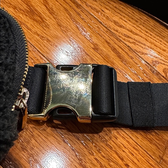 Lululemon Everywhere Belt Bag 1L * Fleece Gold Hardware Crossbody - Picture 5 of 5